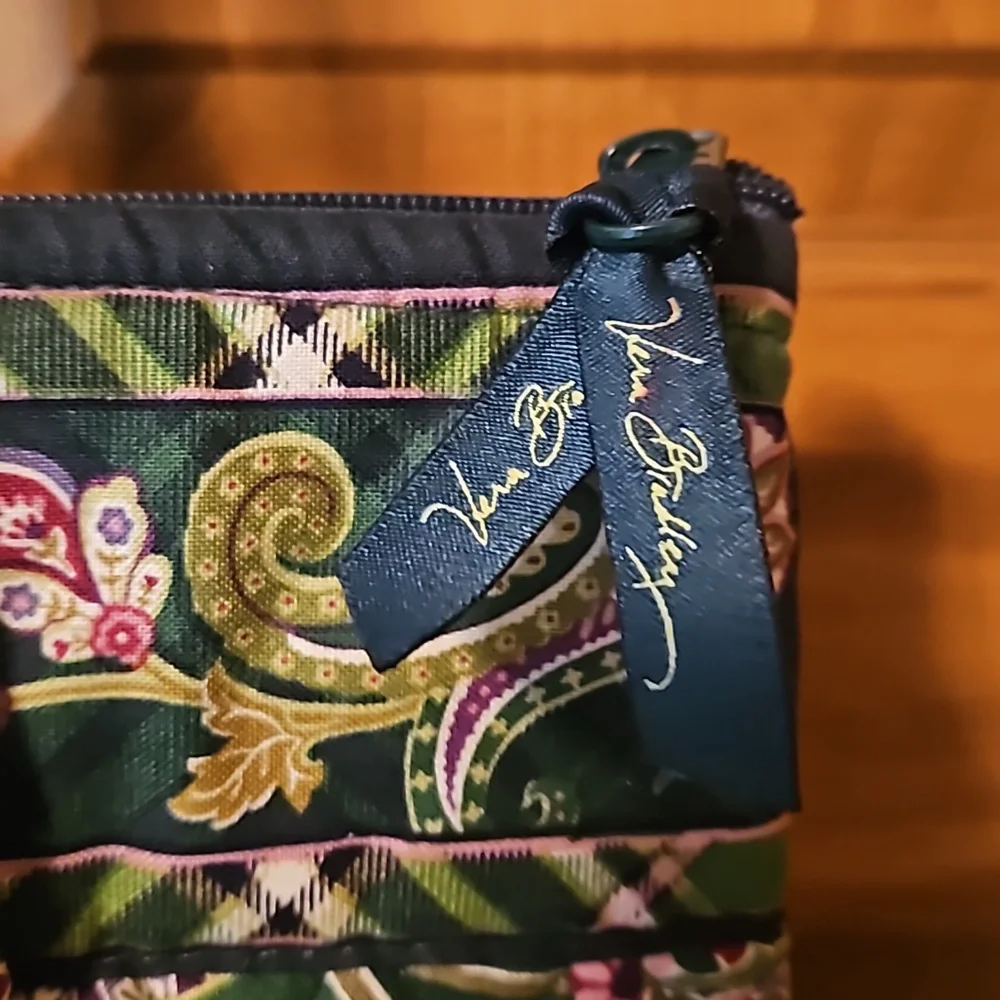Chelsea Green Vera Bradley Tote Bag - Picture 4 of 7
